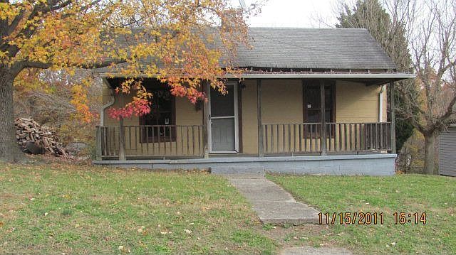 2nd image of 811 Edmonds St