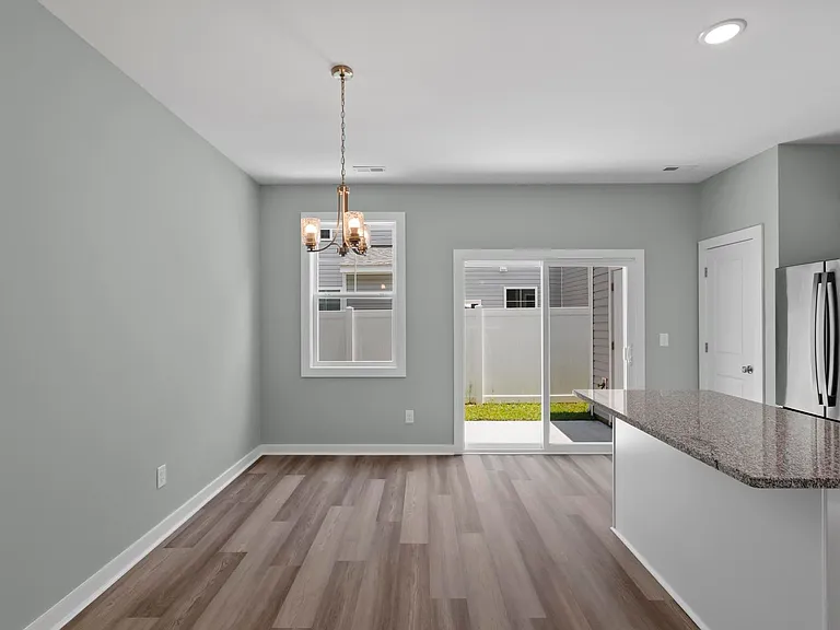 320 Starfish Ln — Photo 5