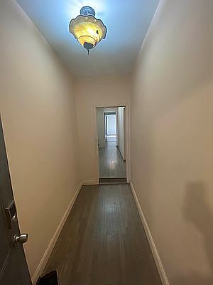 4th image of 319 Columbia St #1B