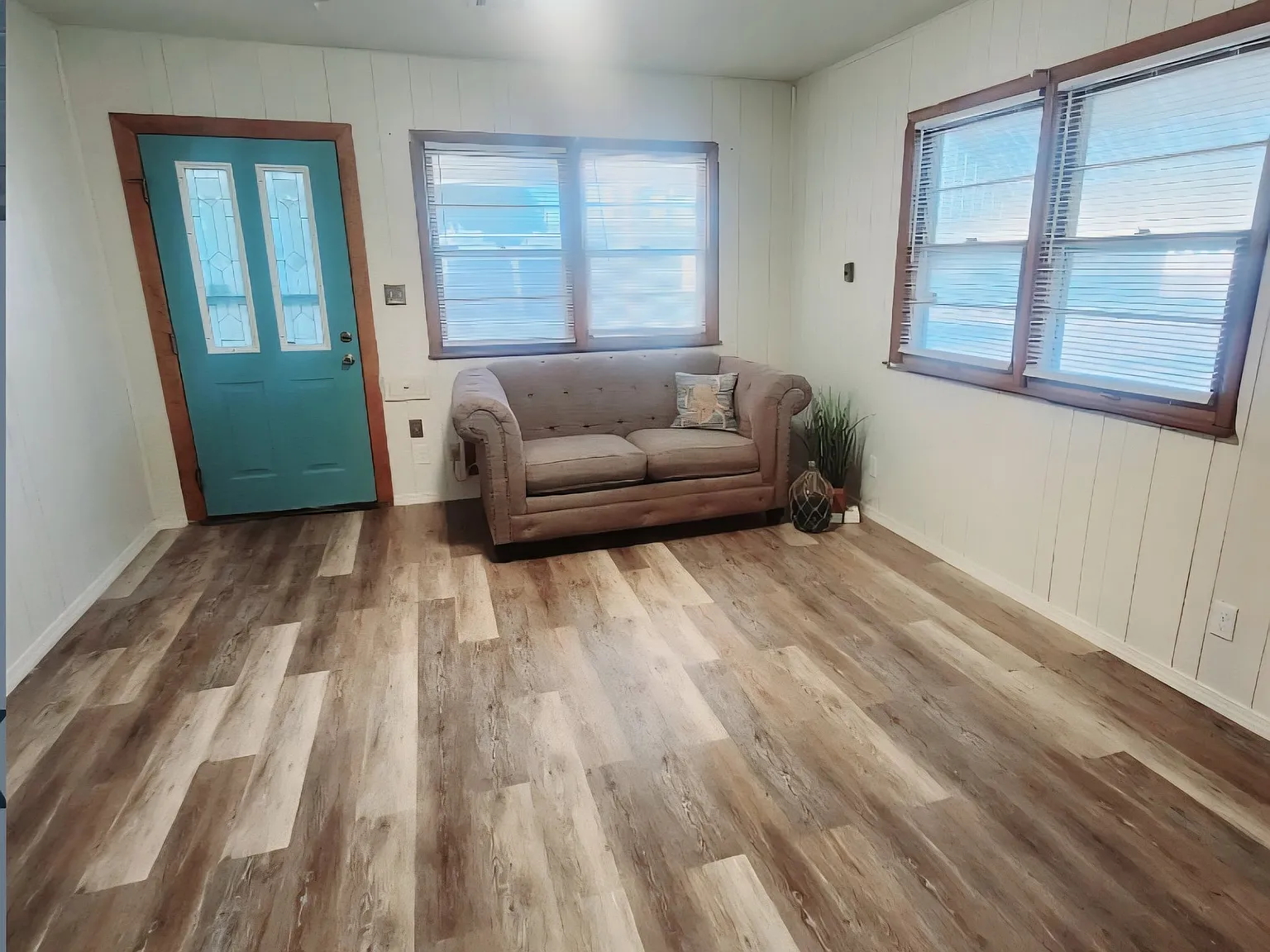 2 or 3 Bedroom-2 Full Bath-$1050 mo — Photo 3