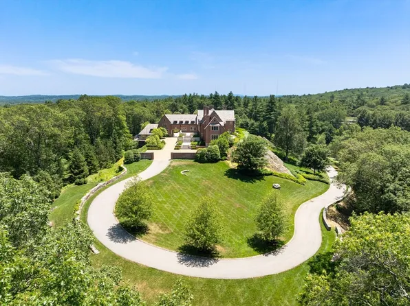 4 Willow Rd, Weston, MA 02493