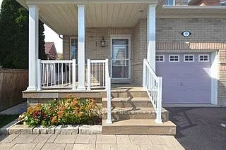 48 Goldenwood Cres — Photo 4