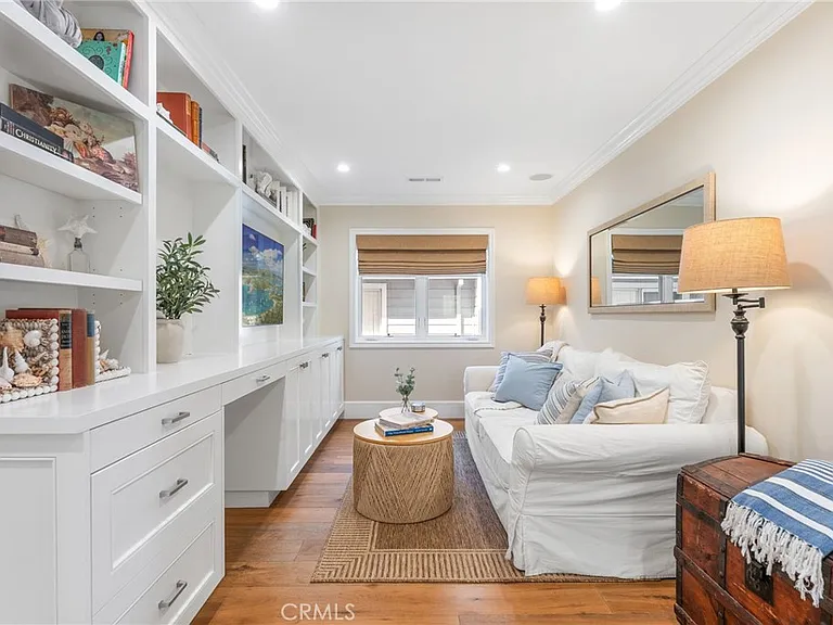 220 Coral Ave — Photo 14
