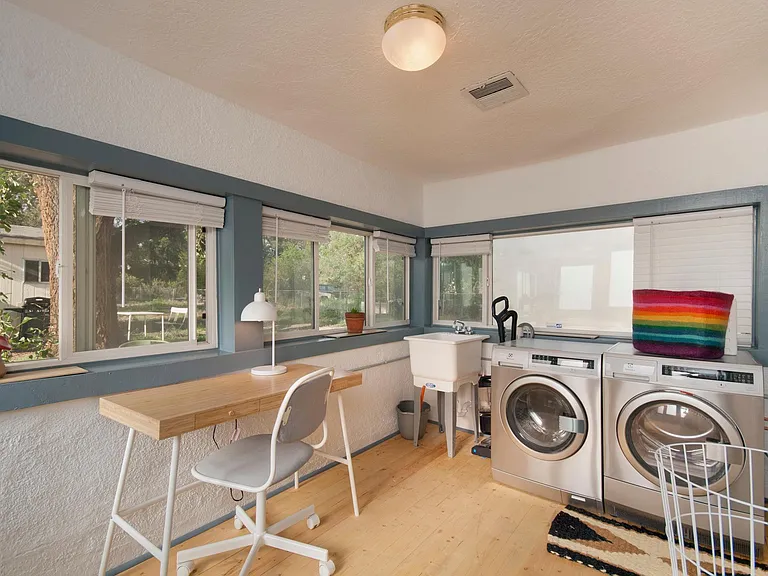 2289 Kelly Ave SW — Photo 18