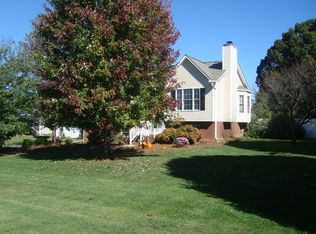 142 Fallingcreek Dr, Advance, NC 27006