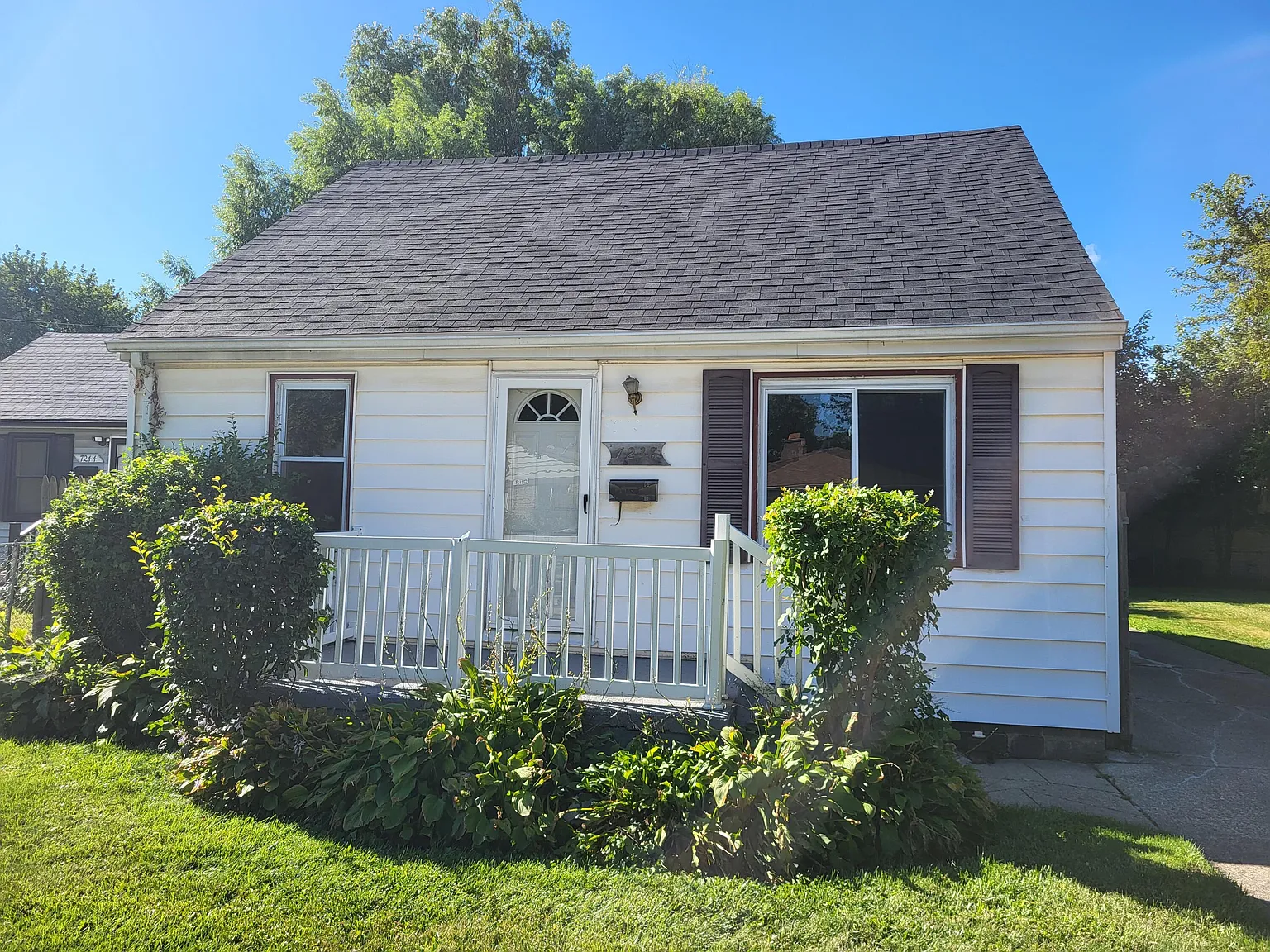 7238 Packard Ave photo 1