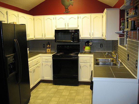 Kitchen (New Appliances)
