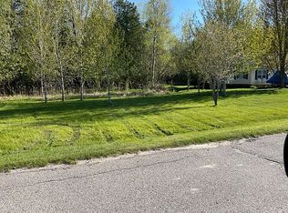 6500 Admirals Point Dr, Alanson, MI 49706
