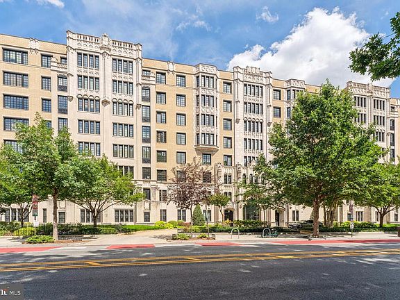 3rd image of 1701 16th St NW APT 627