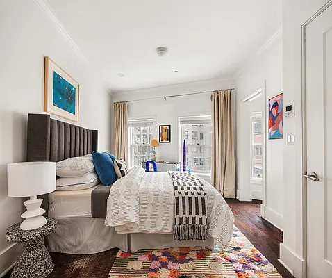 Sold by Compass | media 17