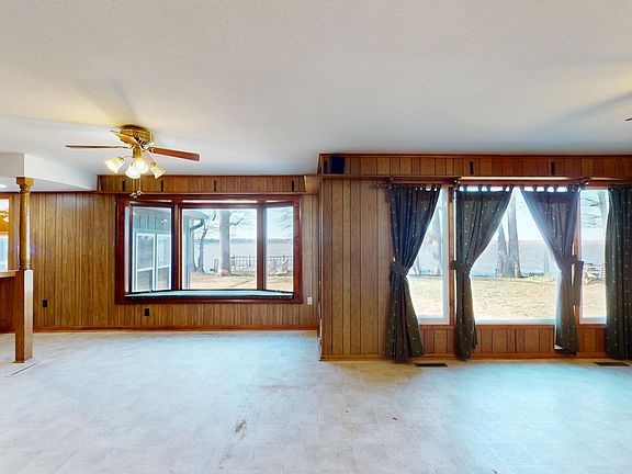 5th image of 1421 Lake Dr