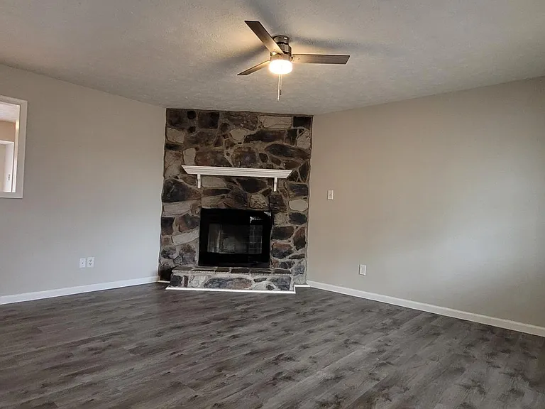 1066 Quail Meadow Dr — Photo 11