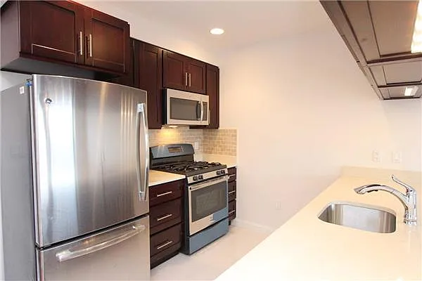 Rented by NY Best Homes Realty | media 18