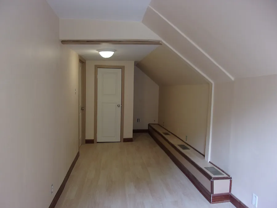 2 bed, 1000 sqft, $1,400 — Photo 3