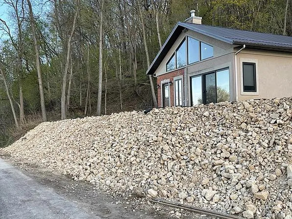 21979 Madison St, Winona, MN 55987