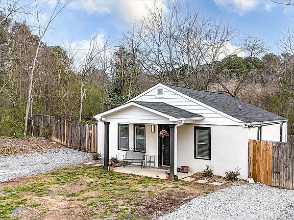 3rd image of 5304 Groovers Landing Rd SE