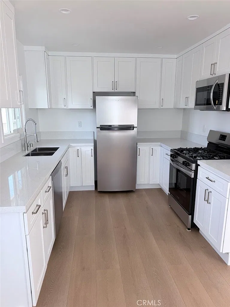 2 bed, 920 sqft, $2,499 — Photo 4