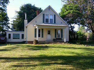 6423 Oak Crest Rd, Riverton, IL 62561