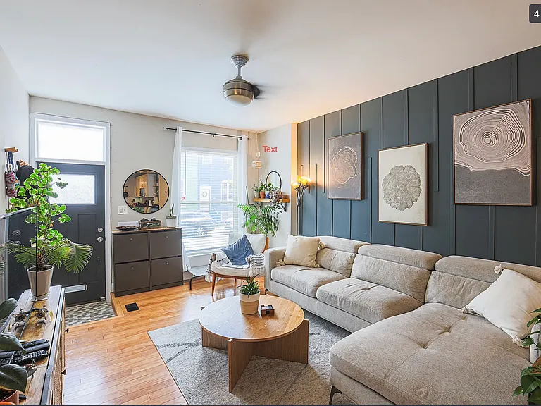302 W 30th St — Photo 2