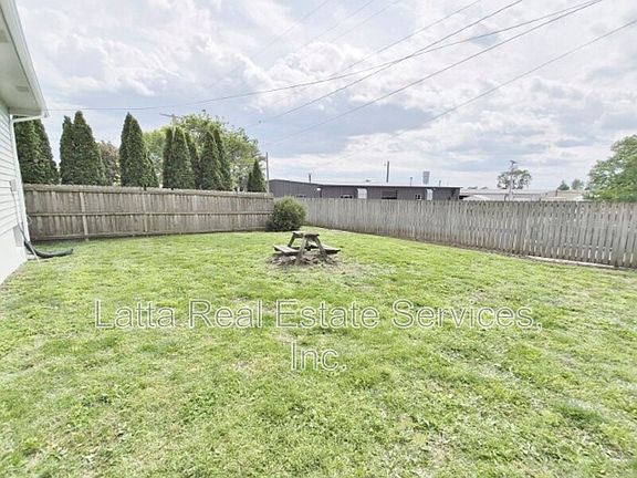 2nd image of 2502 Cedar St #B