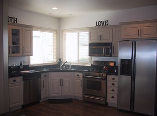 2083 Lake Wind Dr, Eugene, OR 97408