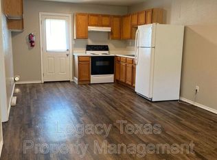 705 Miracle Ln APT A, Cleburne, TX 76033