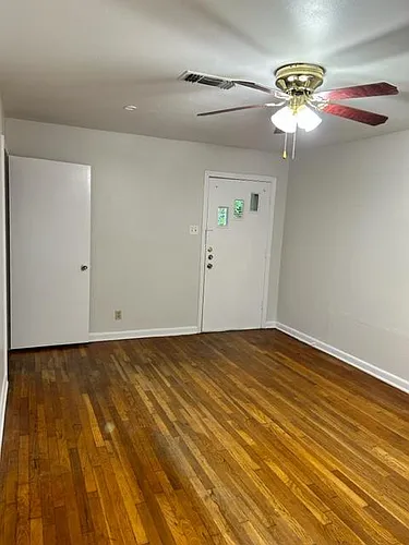1729 W Mistletoe Ave #2 Photo 1