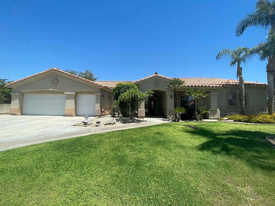1st image of 78690 Darrell Dr