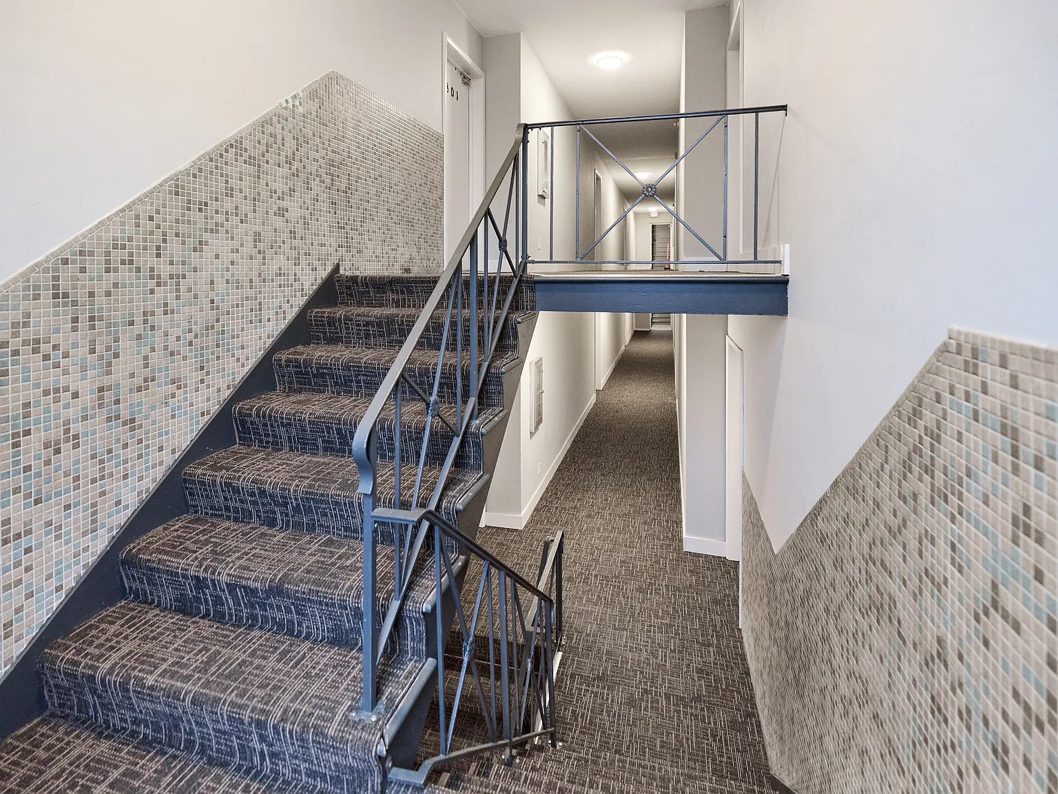 Parkline Flats — Photo 2