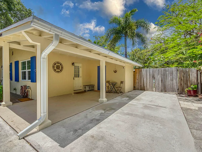 404 S Caloosahatchee Ave — Photo 22