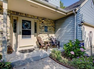 1299 Bobolink Ave, Grafton, WI 53024