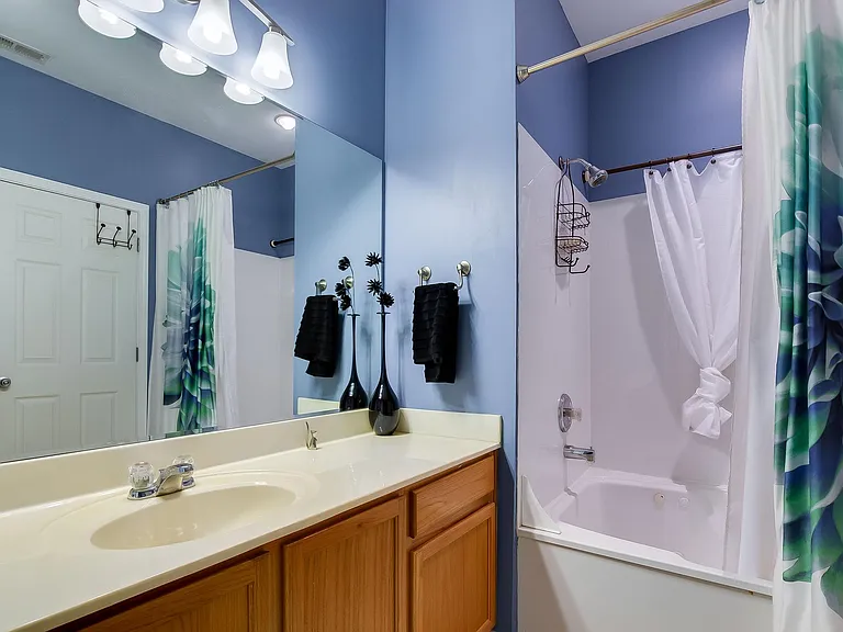 203 S Dorsey Ln #203 — Photo 8