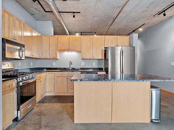 4th image of 720 N 4th St Unit 403