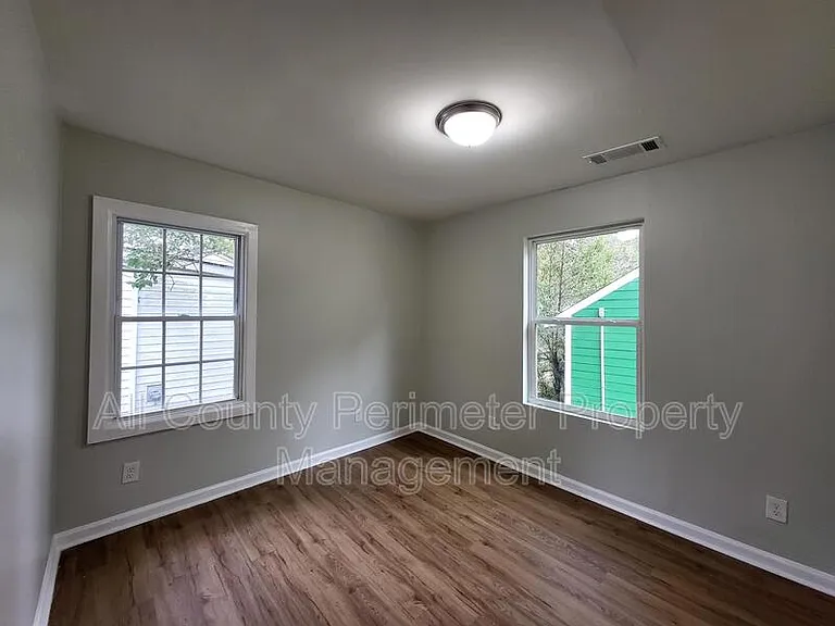 278 Moreland Way — Photo 6