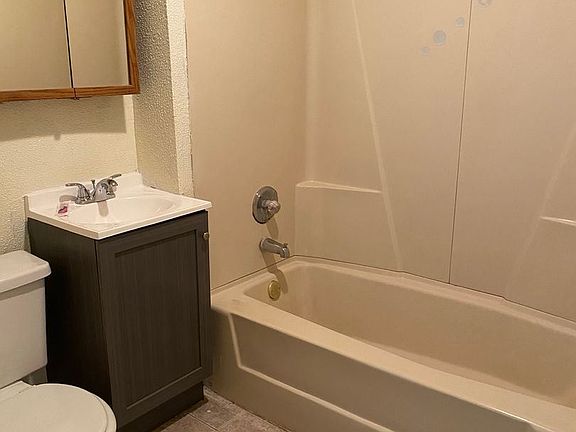 5th image of 517 N Pearl St