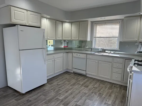(undisclosed Address), West Babylon, NY 11704