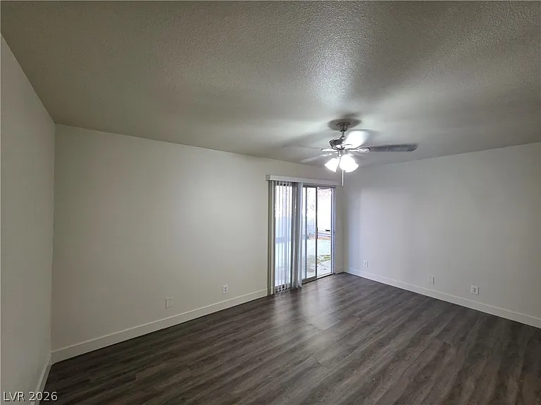 3364 Royce Ct — Photo 31