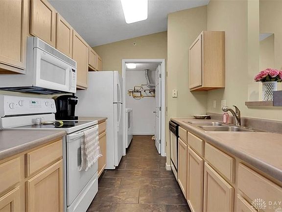 3rd image of 1721 Waterstone Blvd APT 312