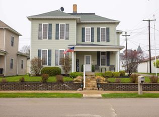 114 S Cherry St, Hartford City, IN 47348