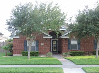 1211 Meadowbrook Dr, Portland, TX 78374