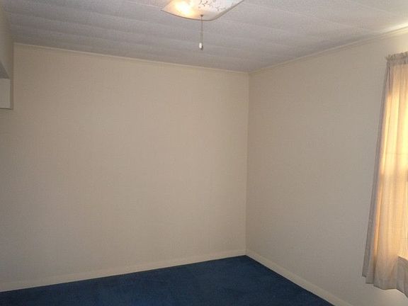 5th image of 393 Antrim Main St