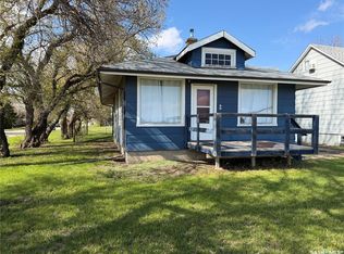 10 Railway Ave, Redvers, SK S0C2P0