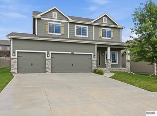 4801 N 181st St, Elkhorn, NE 68022