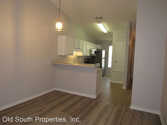 4th image of 2331 Trailwood Dr