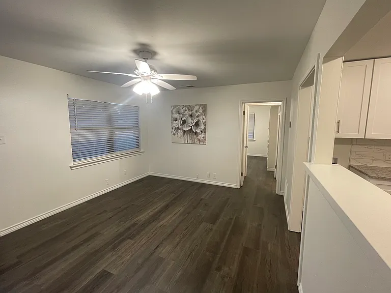 1045 Custer Rd — Photo 12