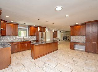 2008 Little York Rd, Dayton, OH 45414