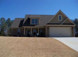 1512 Guthrie Crossing Dr, Loganville, GA 30052