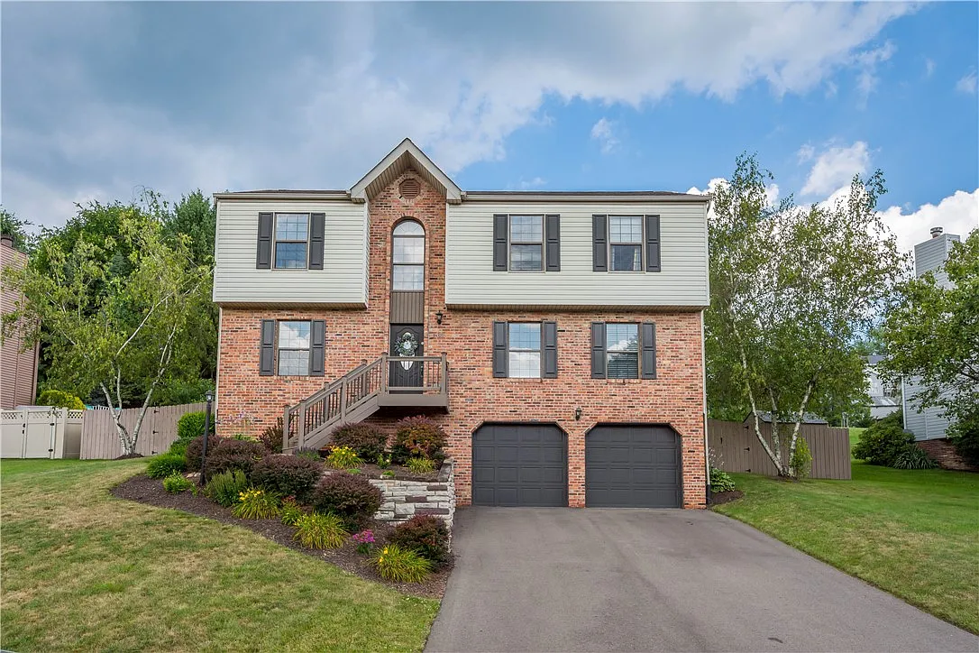 303 Battery Dr N photo 1