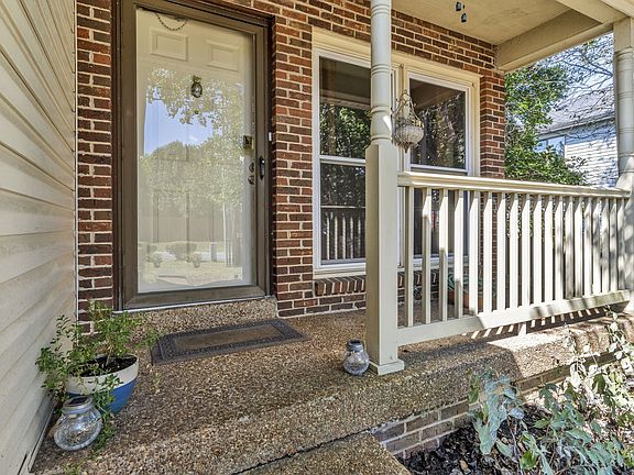 2nd image of 312 Hickory Hill Dr
