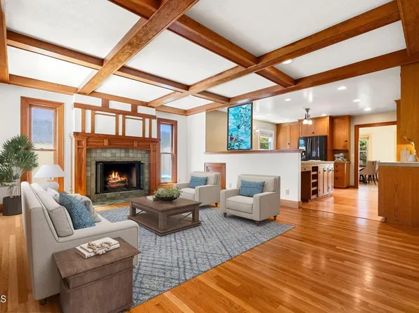 1077 Pittsfield Ln, Ventura, CA 93001